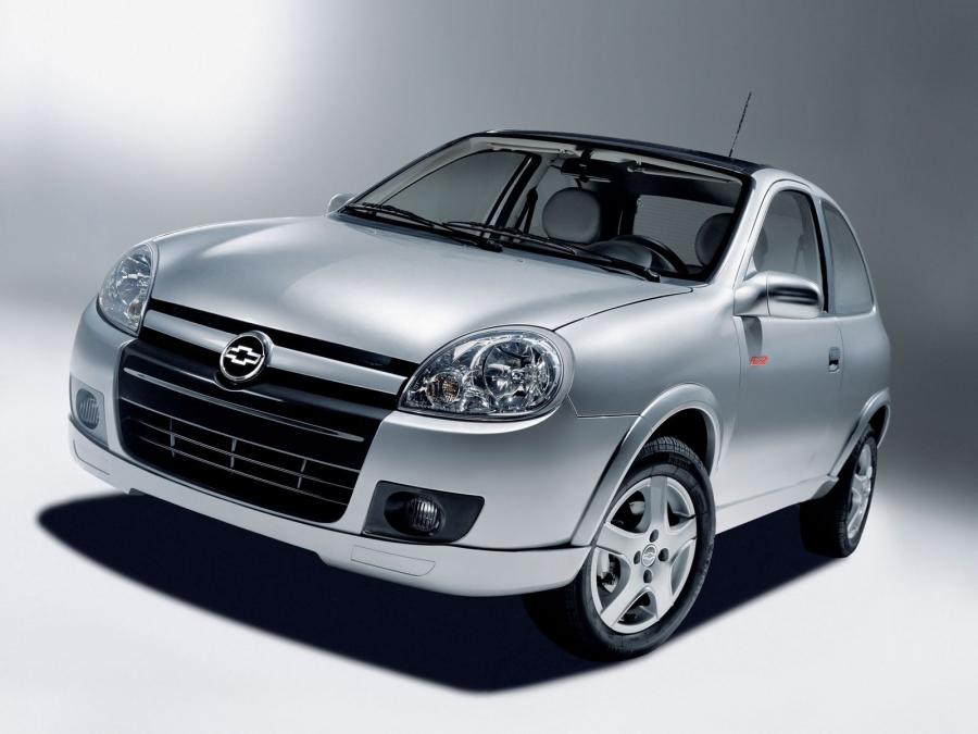 Chevrolet Chevy C2 3-Door 2004 года  (фото 3 из 3)